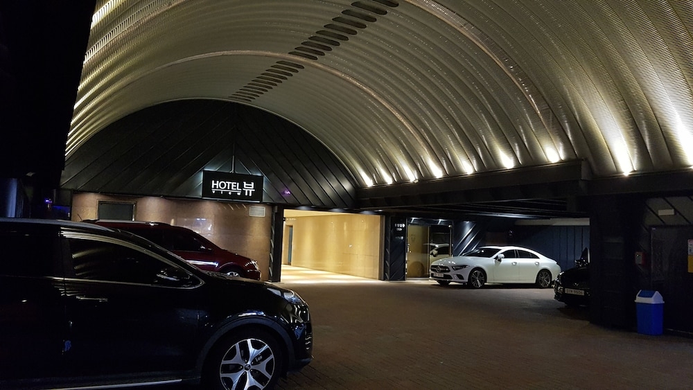 숙박 시설 구내