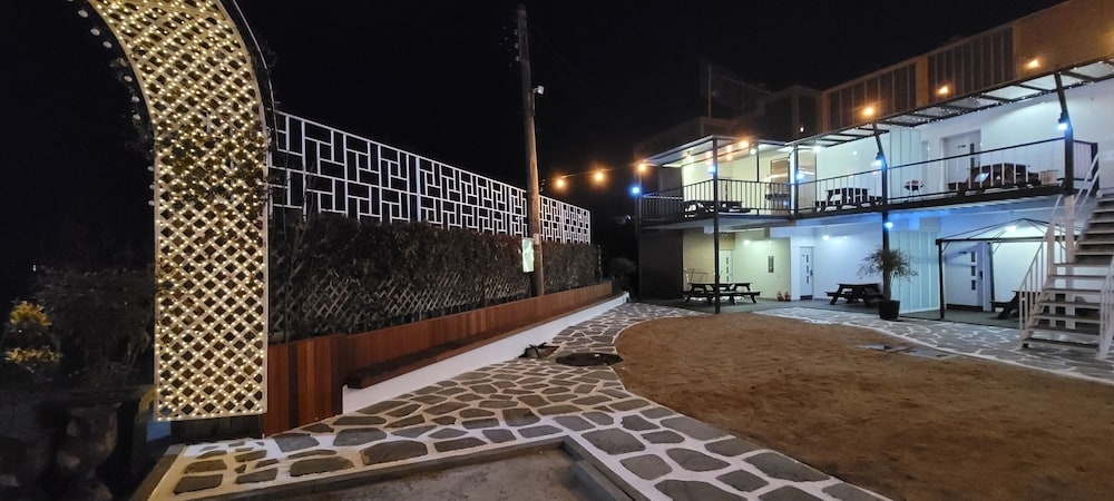 숙박 시설 정면