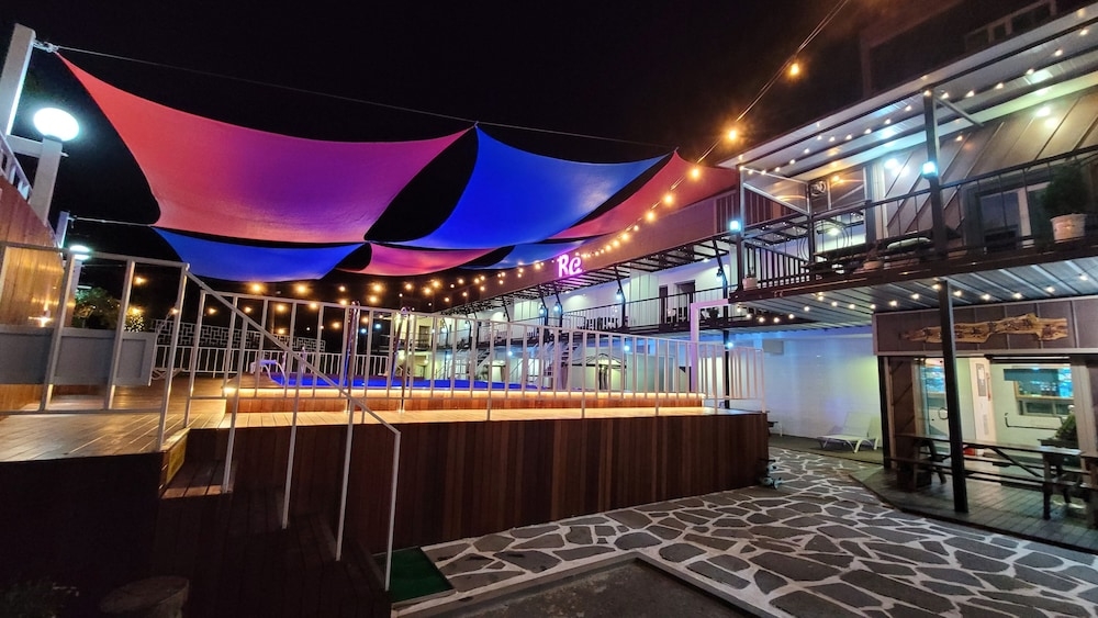 숙박 시설 정면