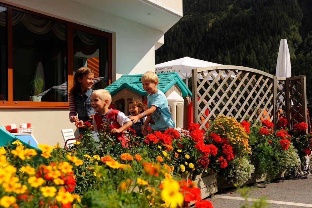 숙박 시설 구내