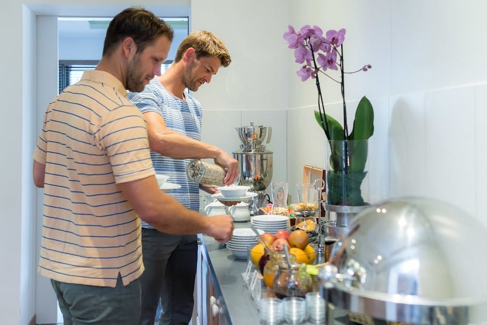 뷔페 아침 식사