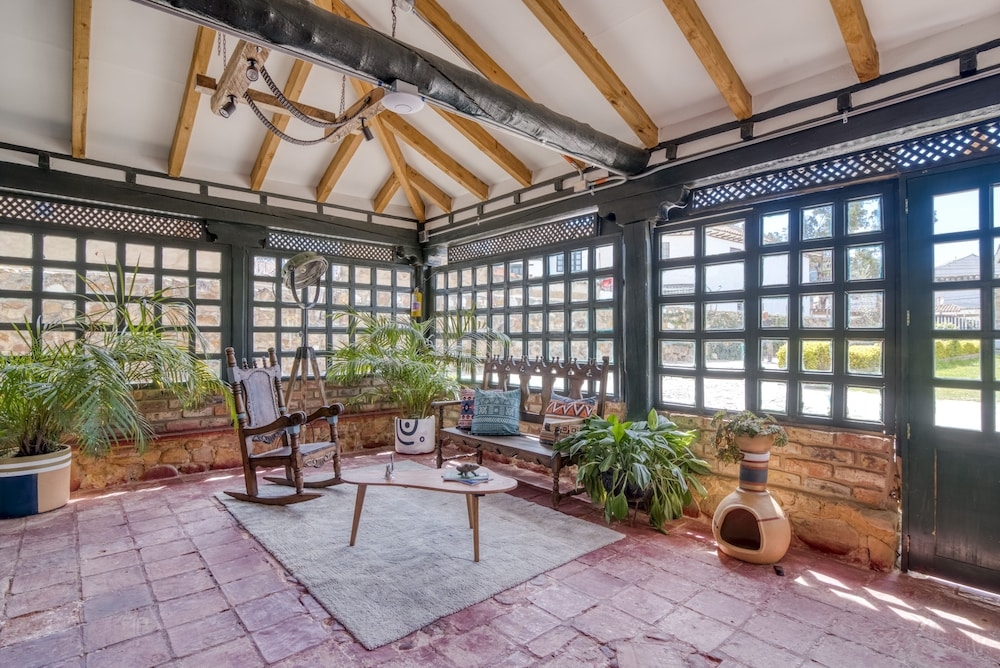 로비 좌석 공간