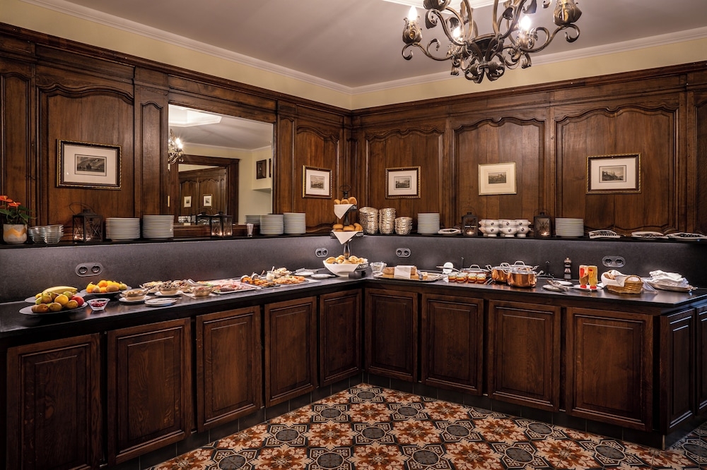 뷔페 아침 식사