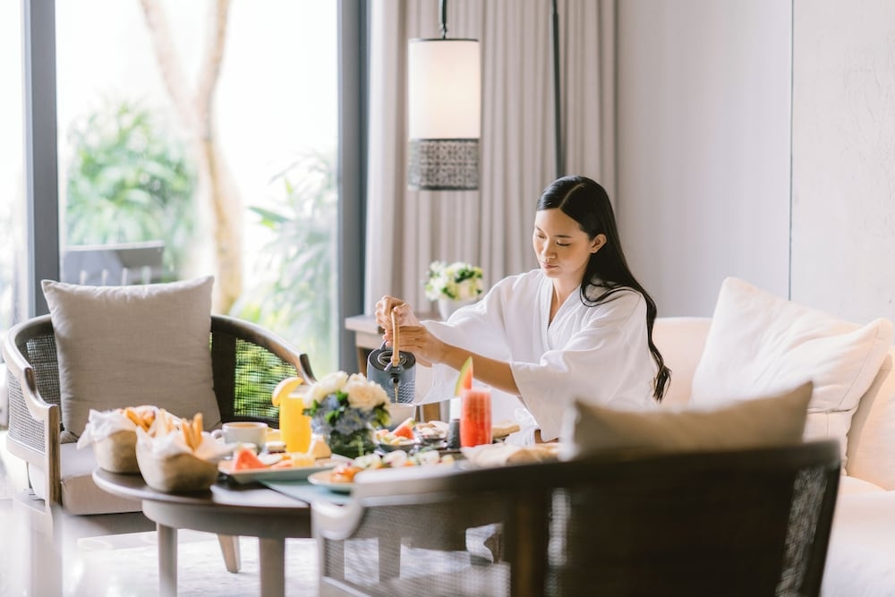 룸서비스 - 식사