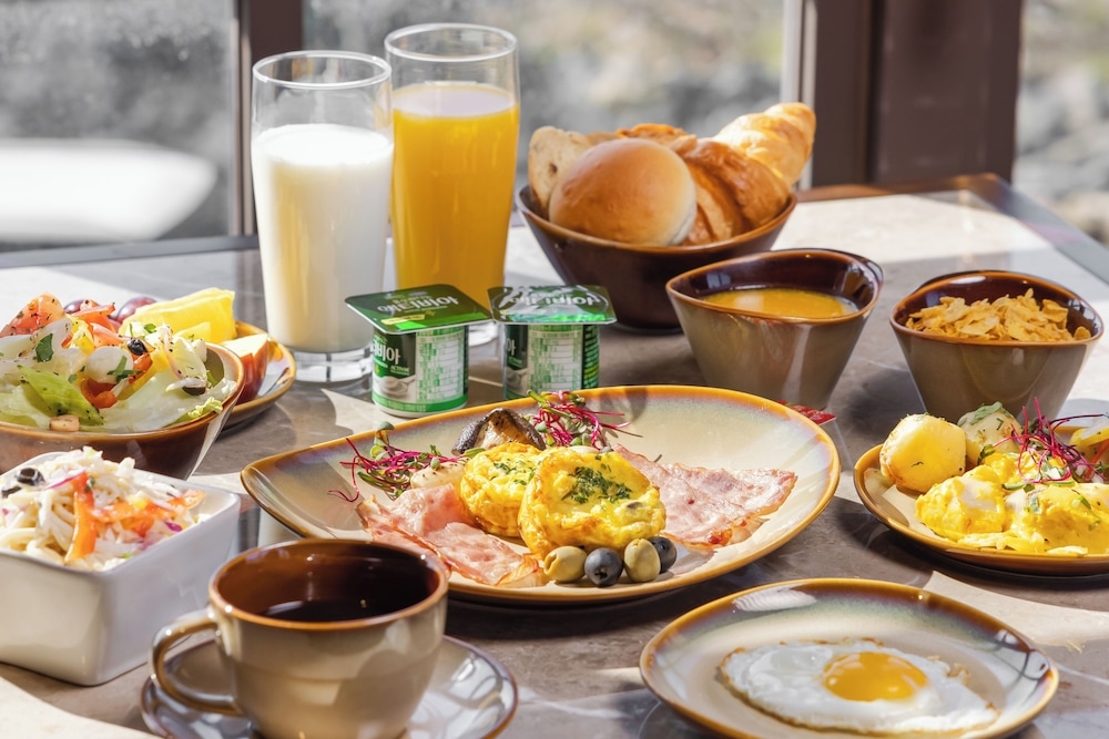 뷔페 아침 식사