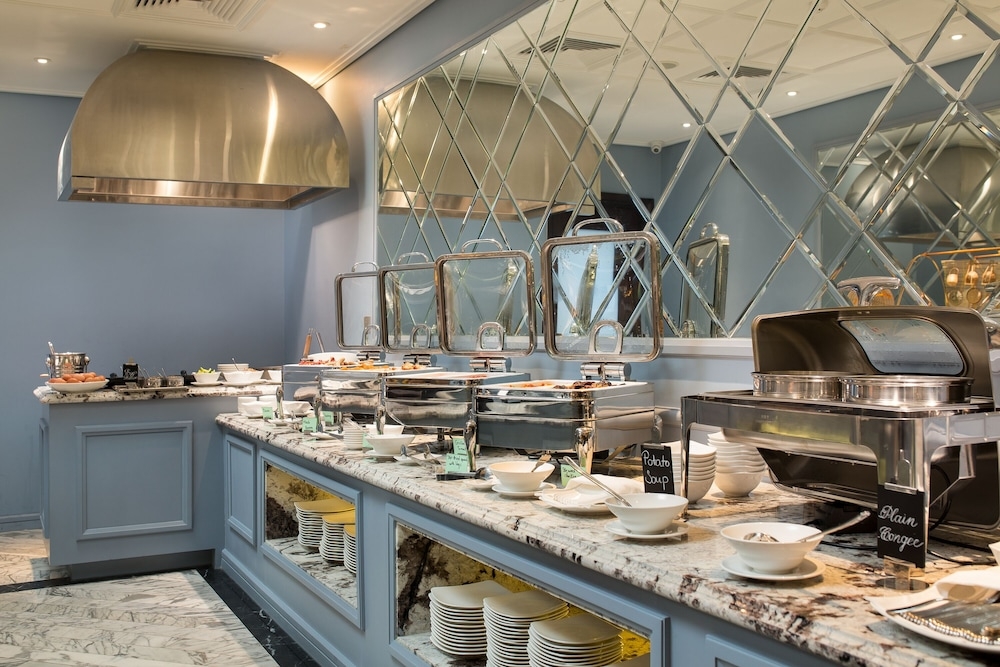 뷔페 아침 식사