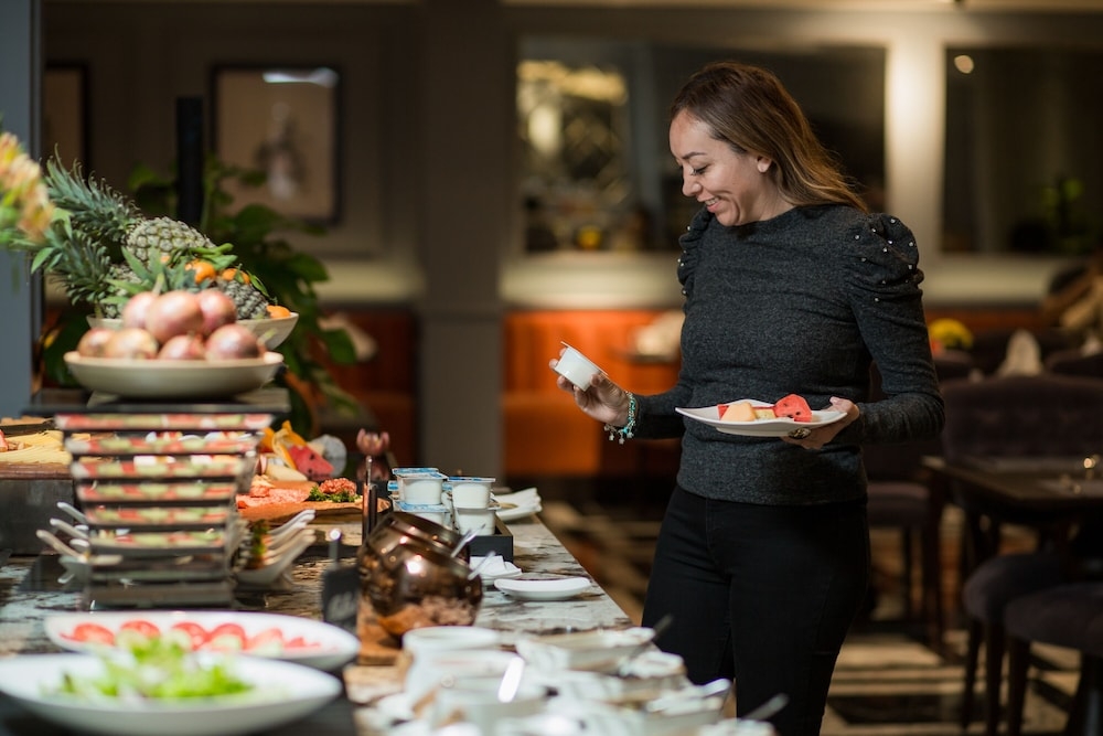 뷔페 아침 식사