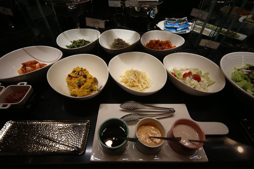 뷔페 아침 식사