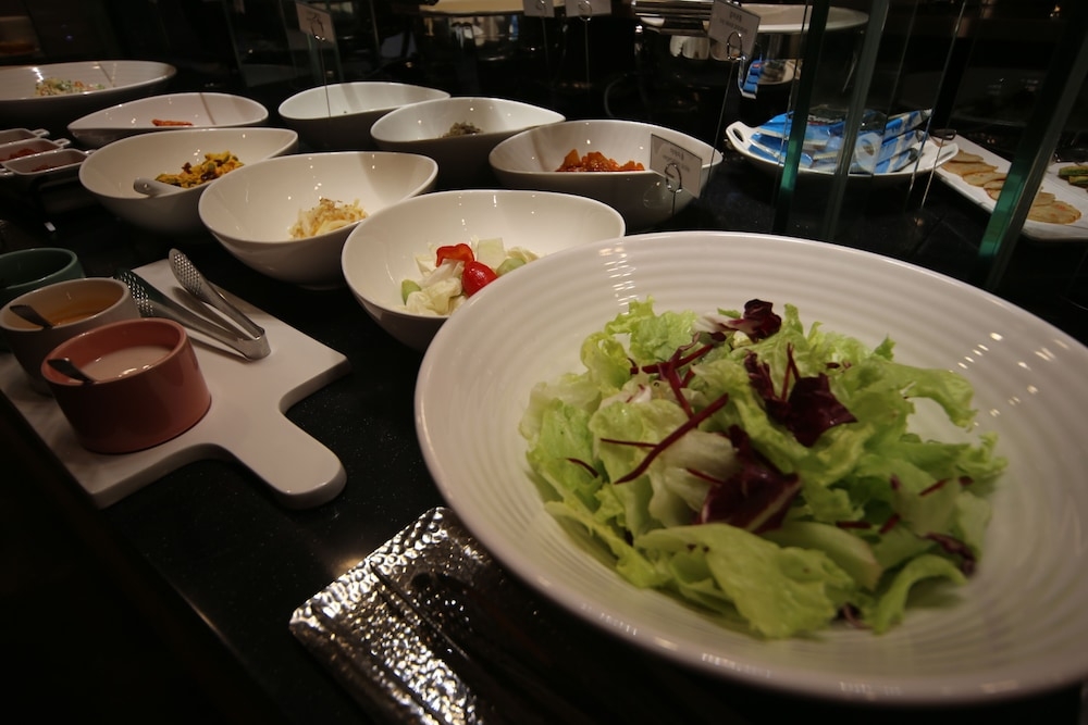 뷔페 아침 식사