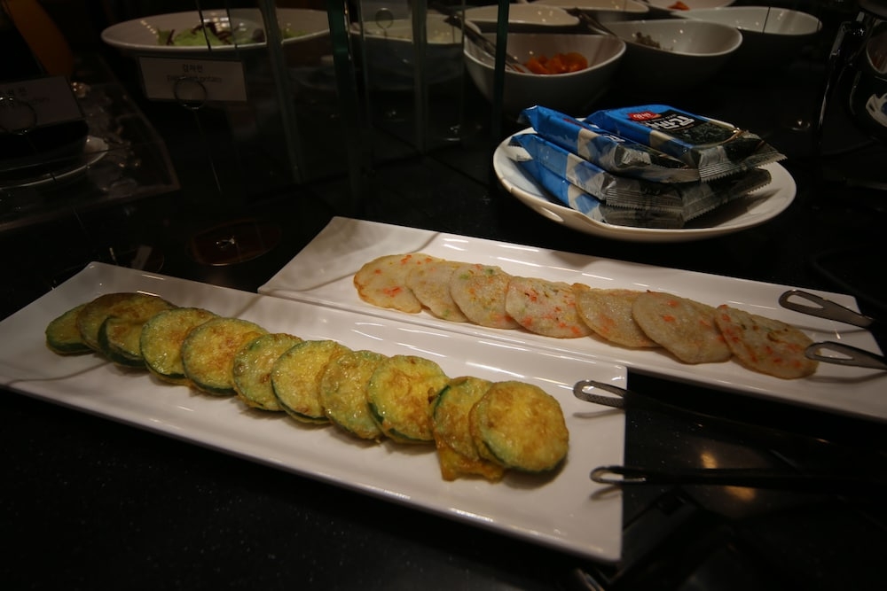 뷔페 아침 식사