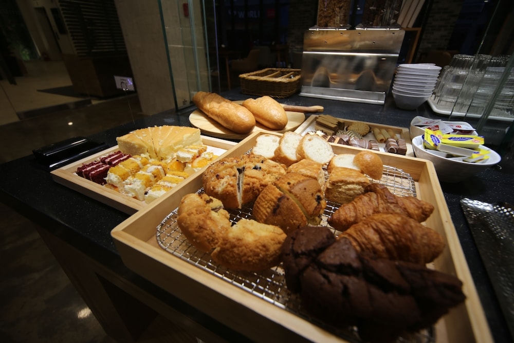 뷔페 아침 식사