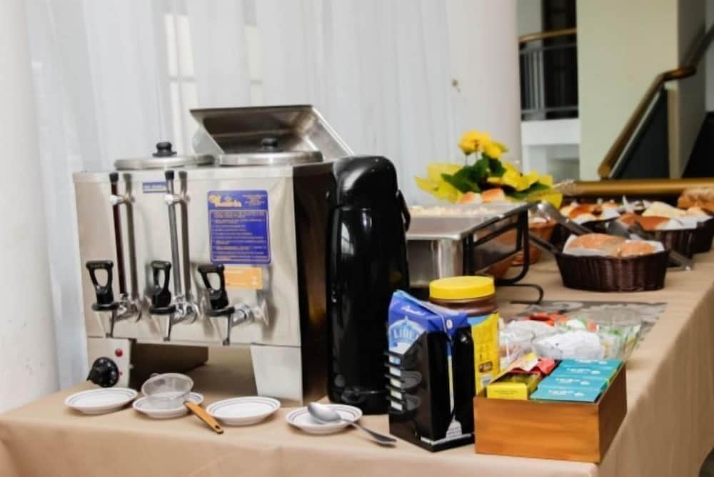 뷔페 아침 식사