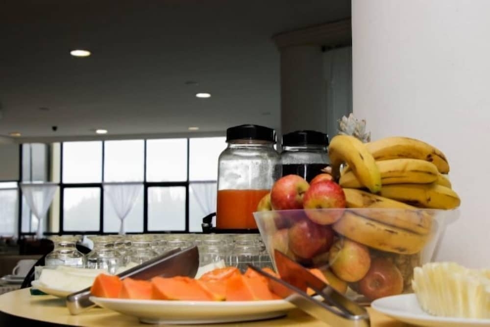 뷔페 아침 식사