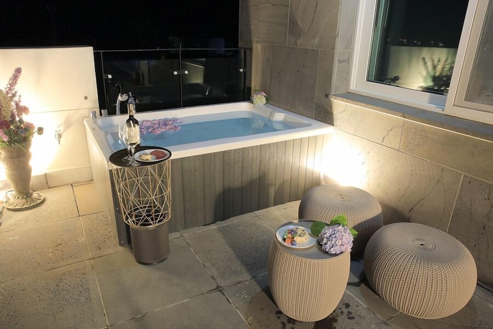 전용 스파 욕조