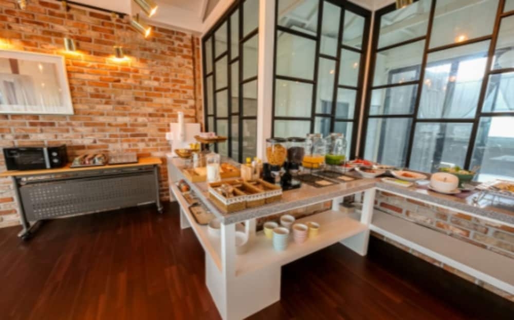 뷔페 아침 식사