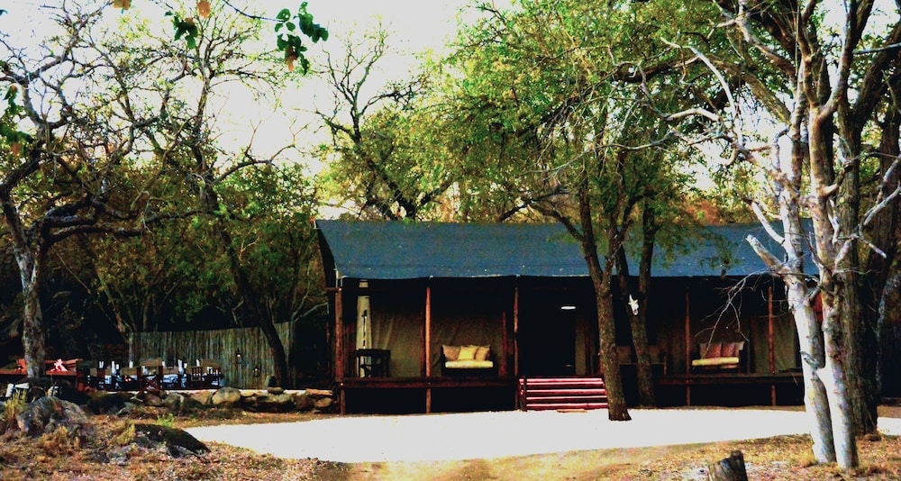 숙박 시설 정면