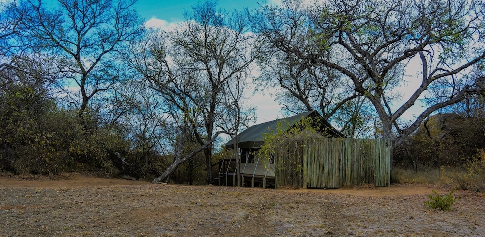 숙박 시설 구내