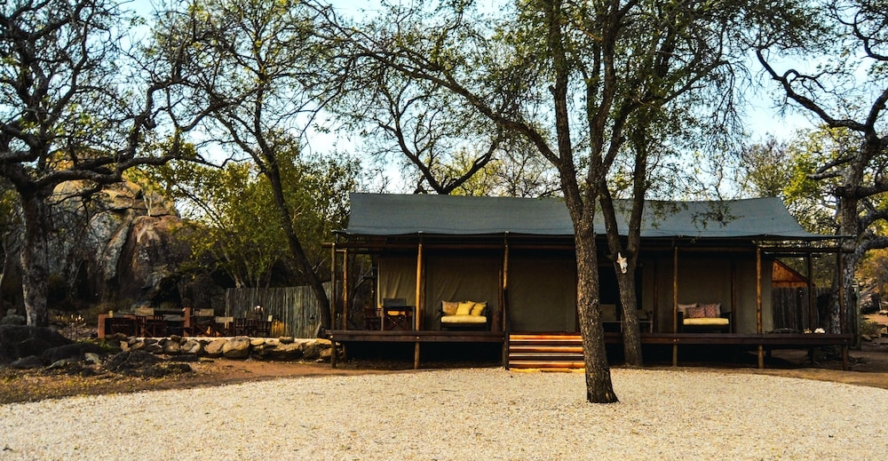 숙박 시설 정면