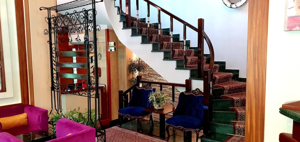 로비 좌석 공간