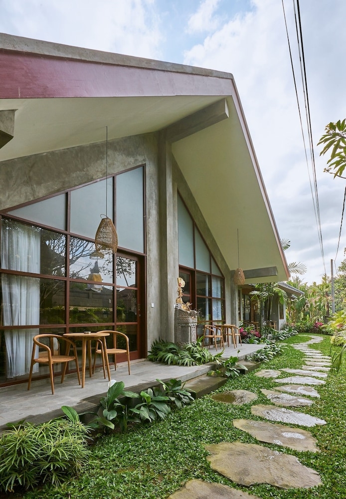 숙박 시설 정면