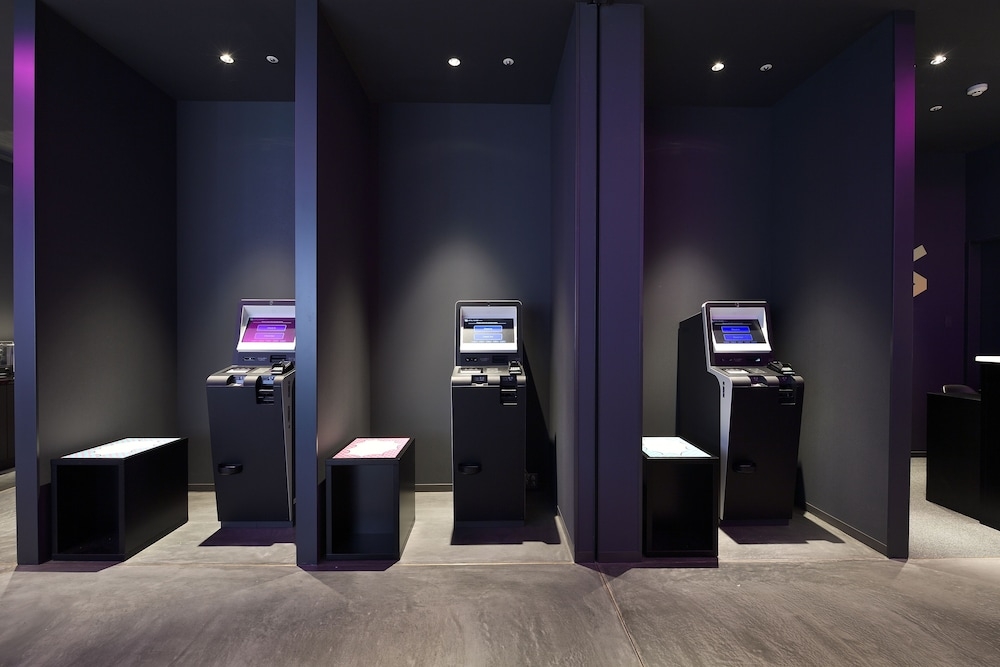 체크인/체크아웃 키오스크