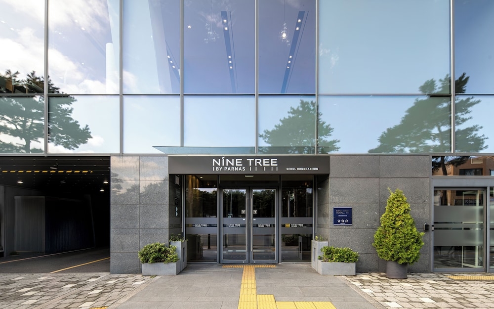 숙박 시설 정면