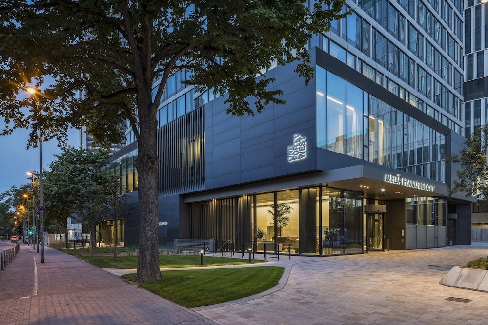 숙박 시설 입구