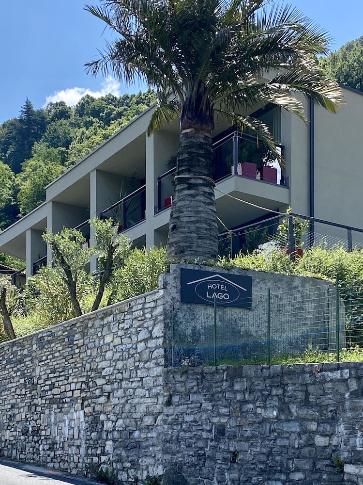 숙박 시설 정면