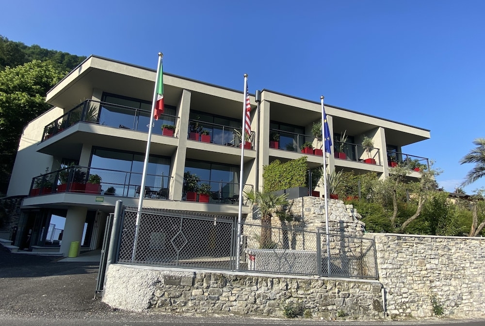 숙박 시설 정면