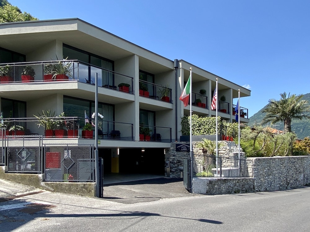 숙박 시설 정면