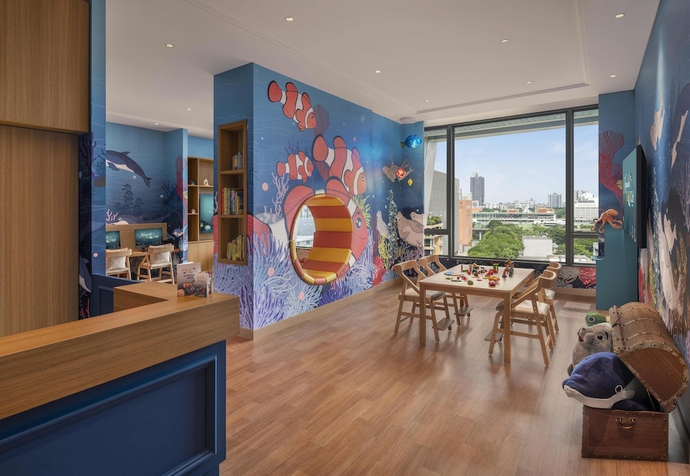 어린이 놀이 공간 - 실내