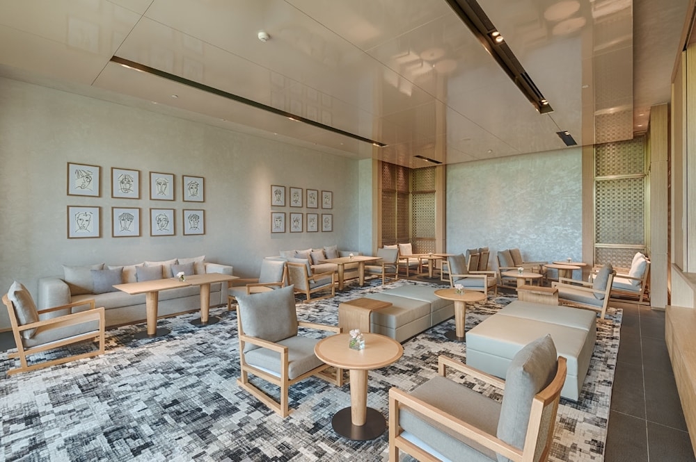 로비 좌석 공간