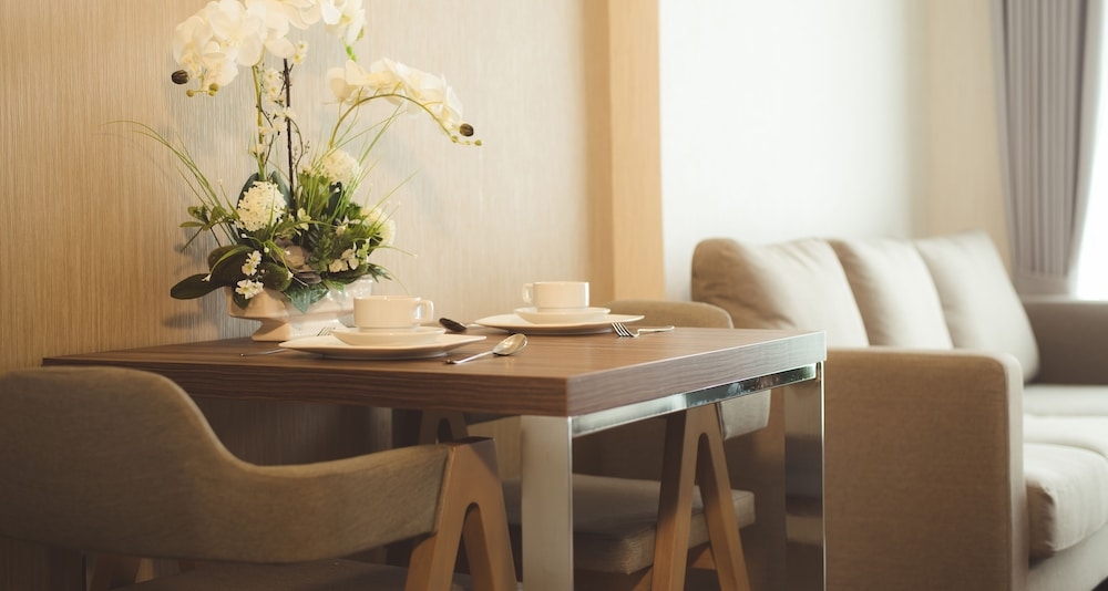 객실 내 식사 공간