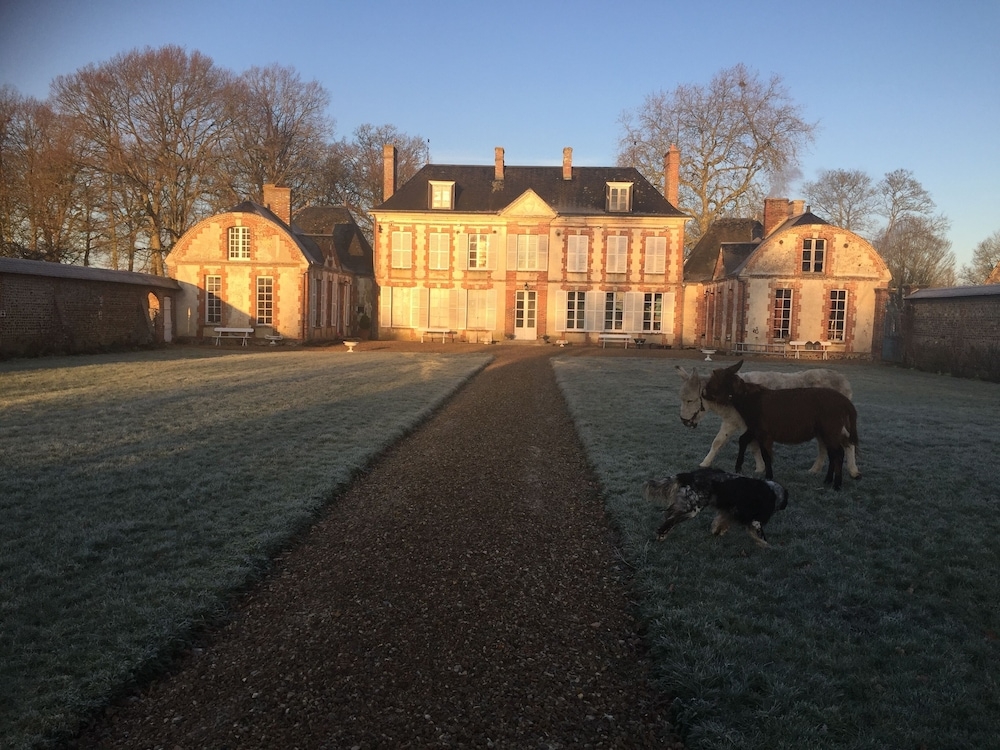 숙박 시설 정면