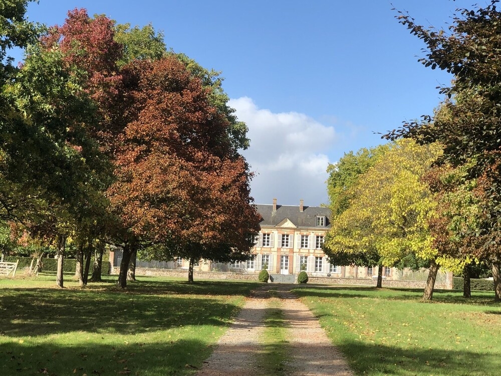 숙박 시설 정면