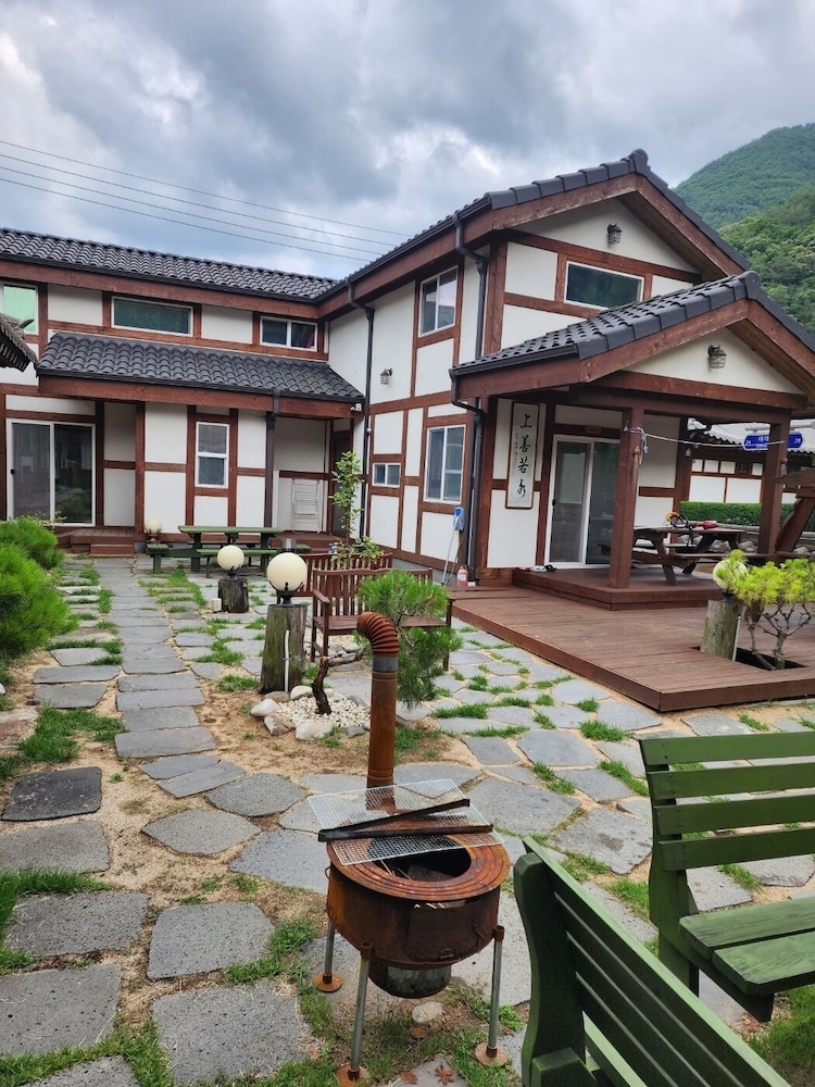 숙박 시설 정면