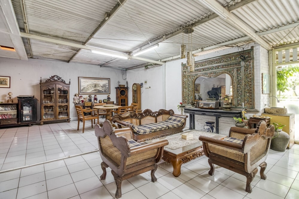 로비 좌석 공간