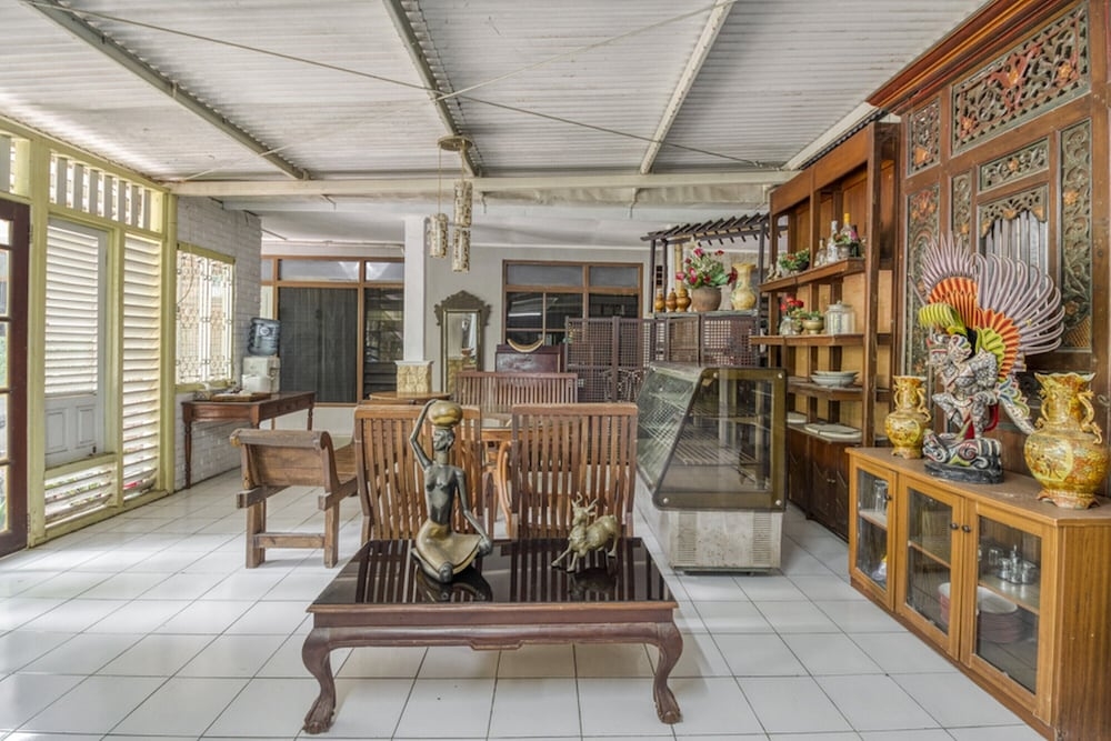 로비 좌석 공간