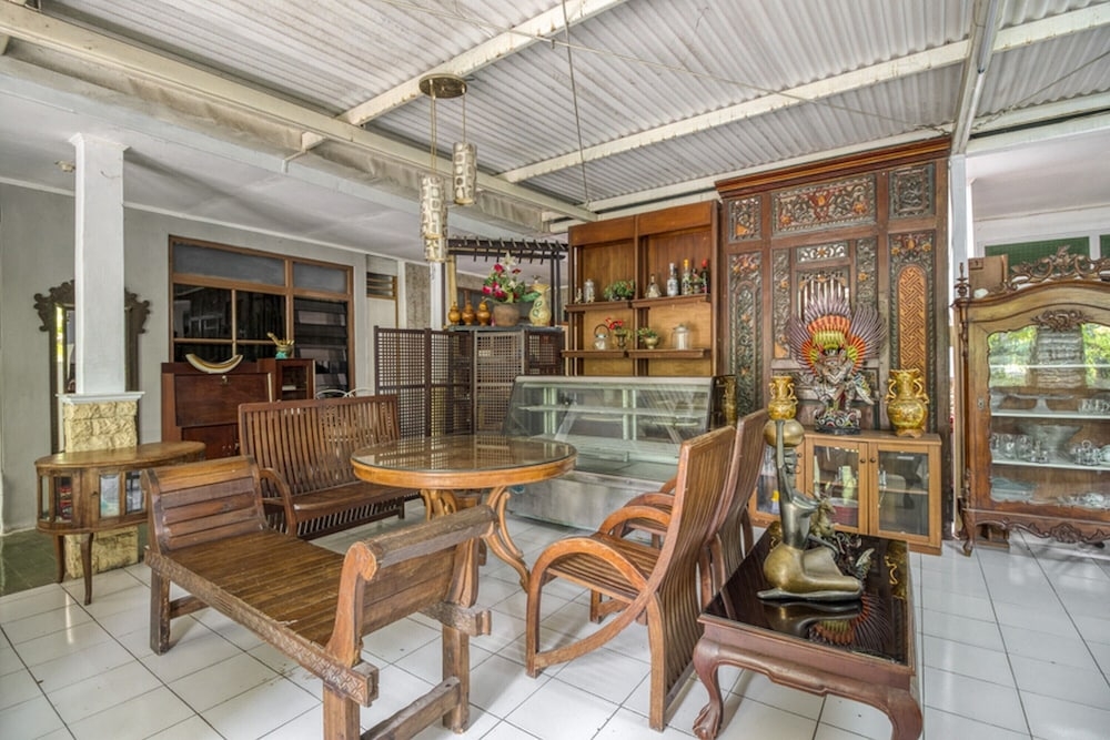 로비 좌석 공간