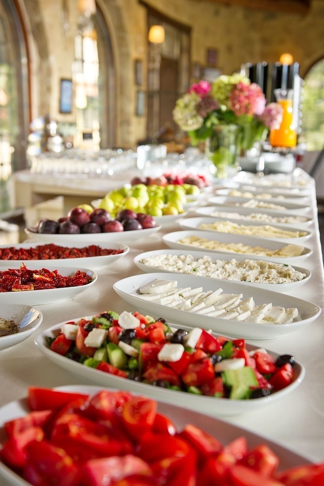 객실 내 식사 공간