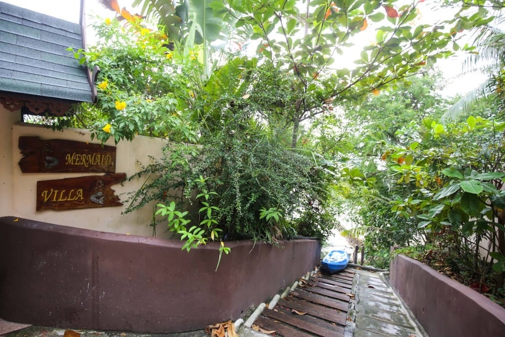 숙박 시설 입구