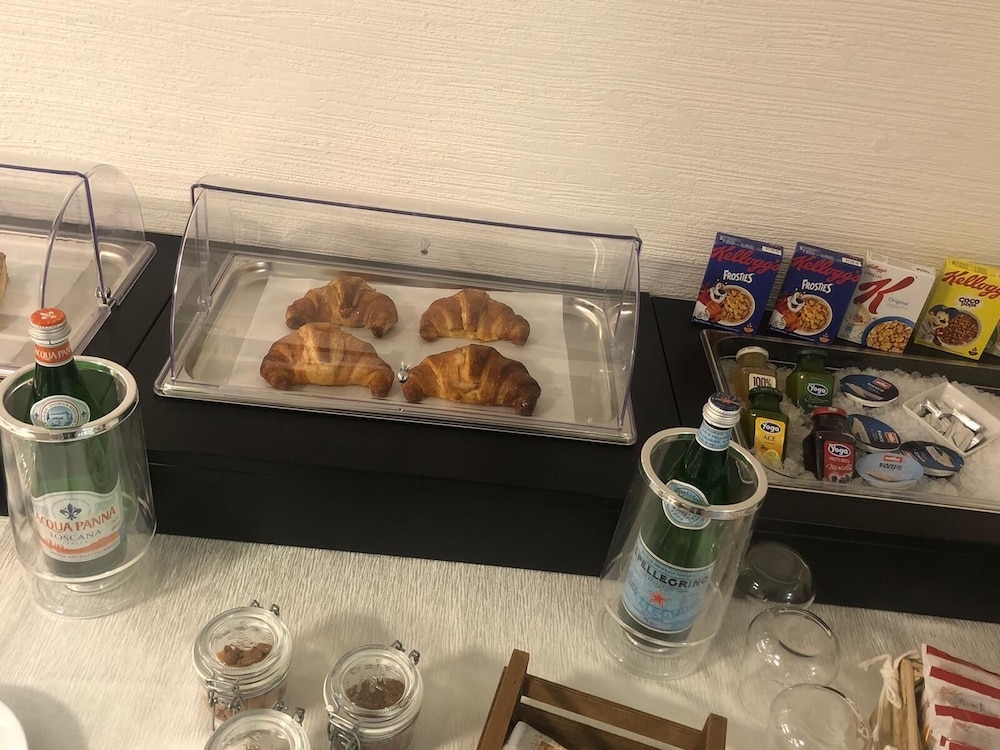 뷔페 아침 식사