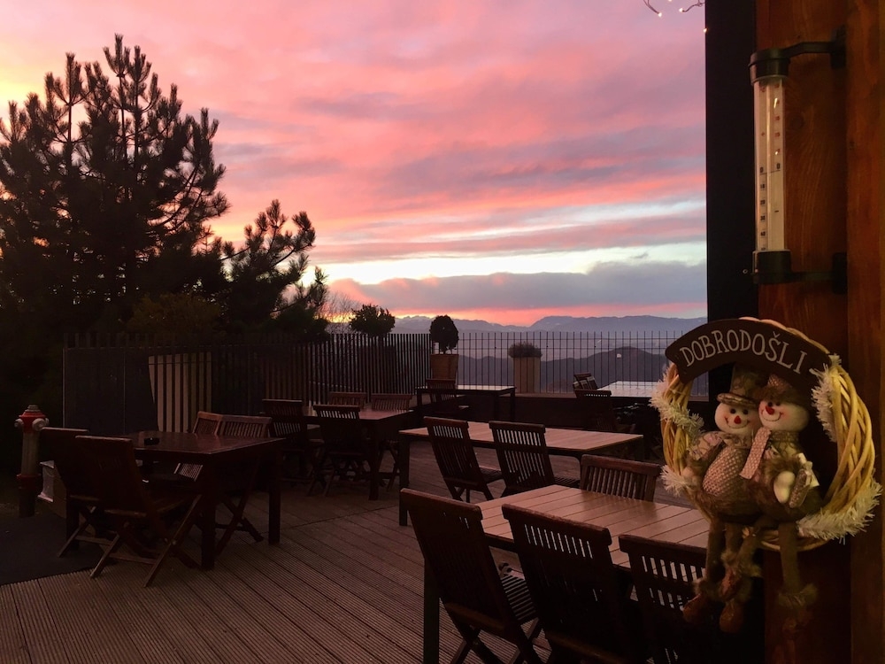 숙박 시설 구내