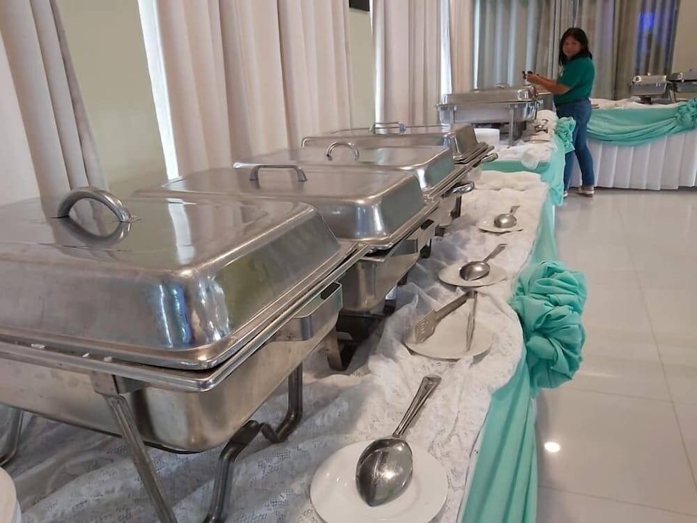 뷔페 아침 식사