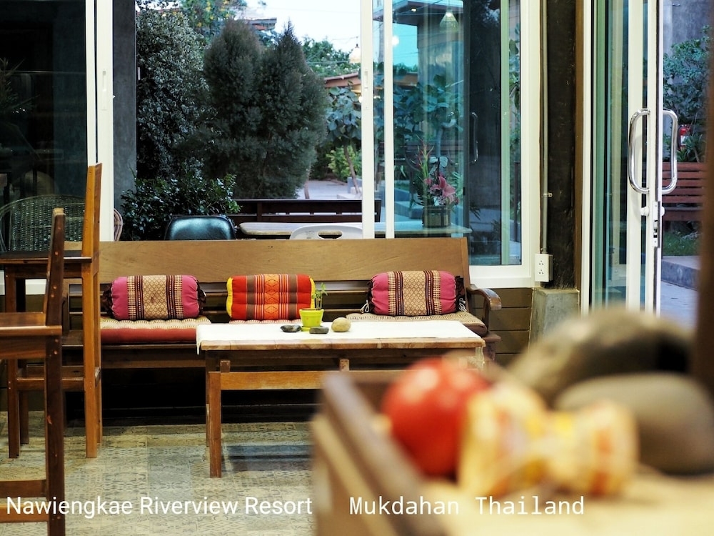 로비 좌석 공간