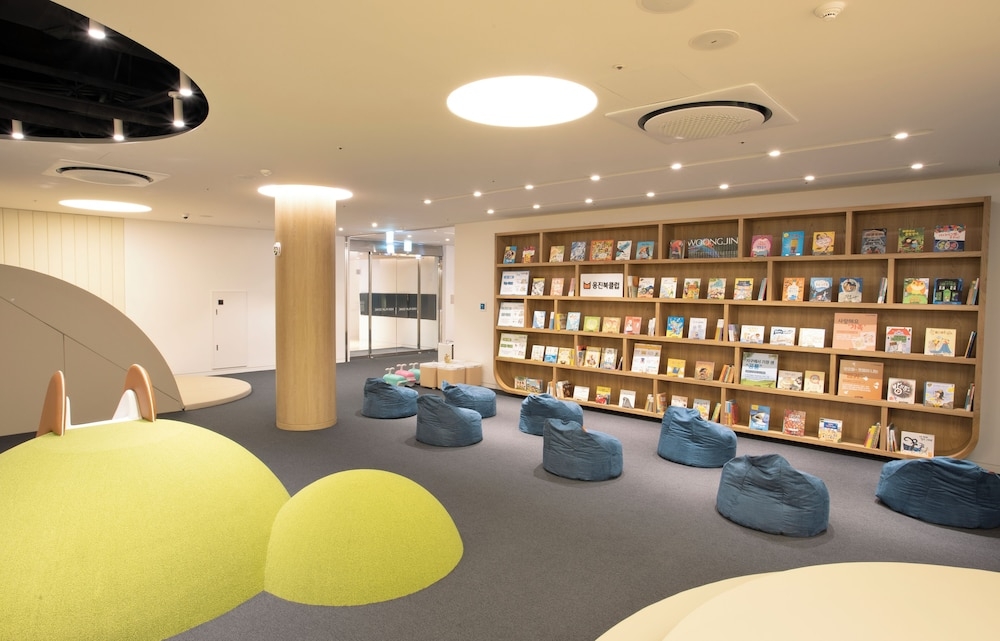 어린이 놀이 공간 - 실내