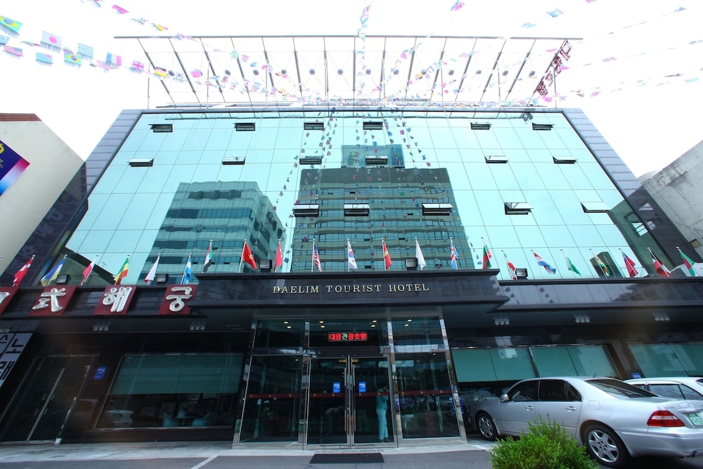 숙박 시설 정면