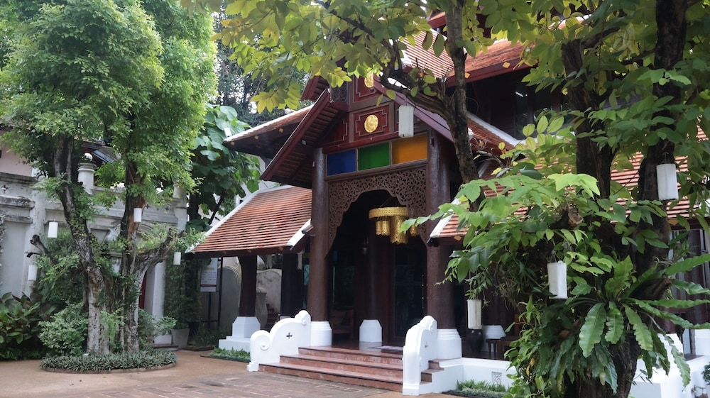 숙박 시설 정면