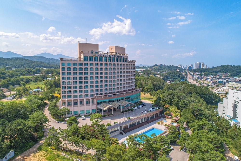 숙박 시설 정면