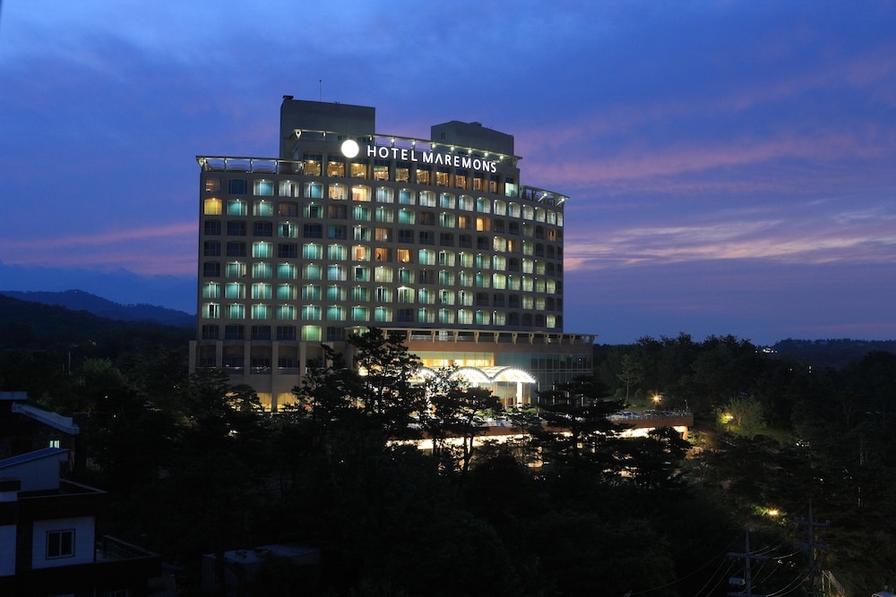 숙박 시설 정면